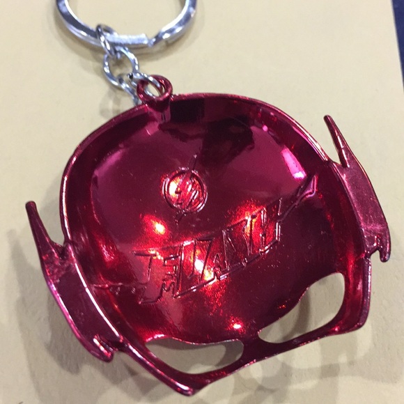 The Flash Red Mask Keychain/New - Picture 3 of 6